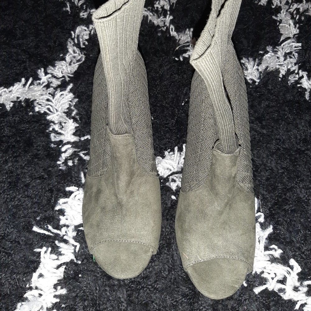 GREEN ARMY HIGH HEELS SHOES